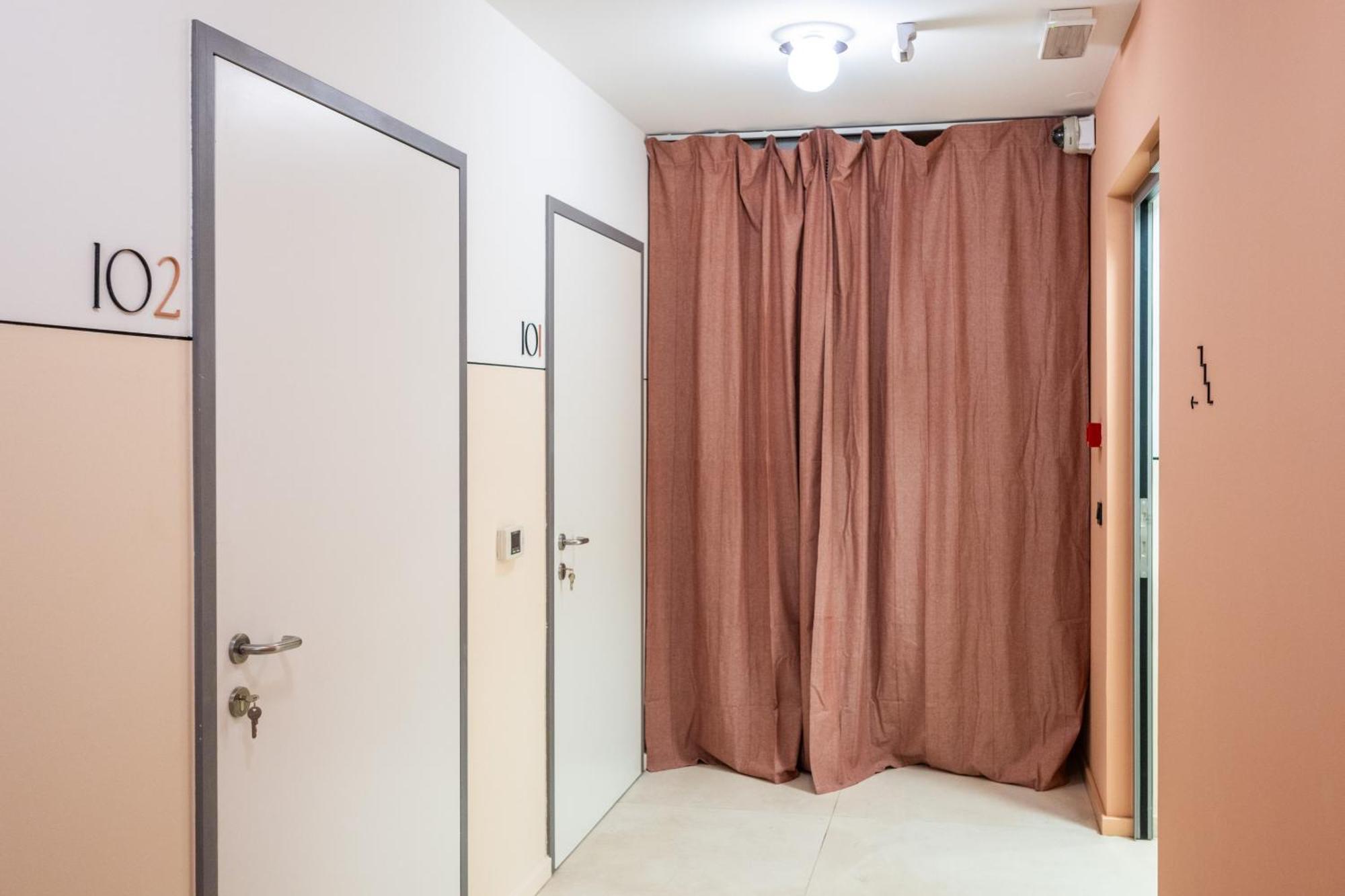 Design Rooms - Kvaternik Square ザグレブ エクステリア 写真